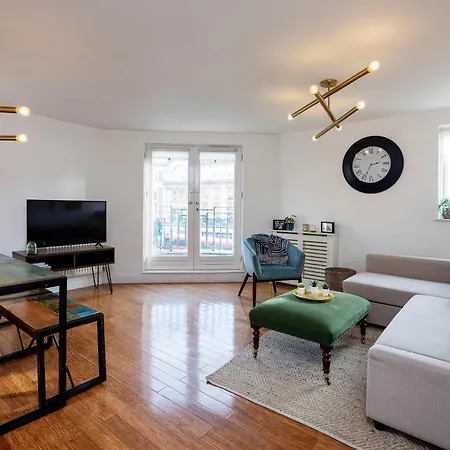 Veeve - The Westbourne Grove Apartment